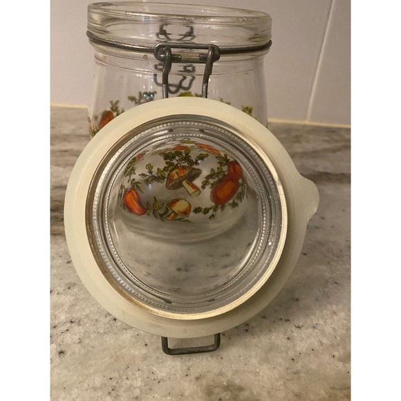 Vintage Mushroom and veggie glass French Jar - Picture 6 of 7